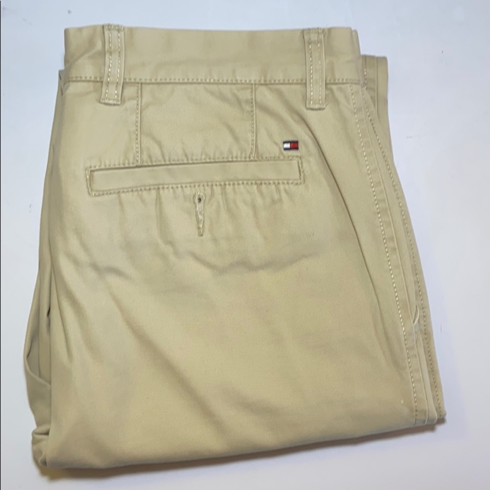 Tommy Hilfiger Khakis Size 30/32